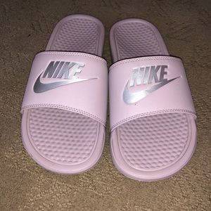 Nike Lilac Benassi Slides